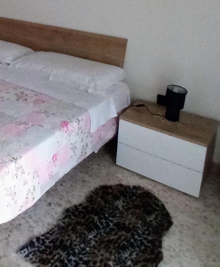 Villa Casa Vacanza Nonna Emma à Lizzano  Extérieur photo
